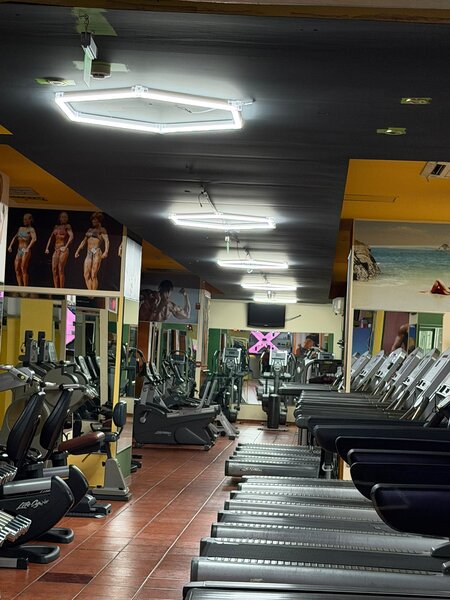 Femeie pentru curatenie pentru sala fitness Calea Crangasi