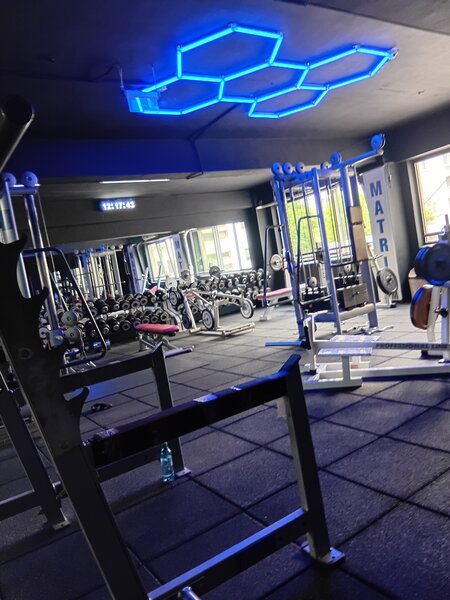 Femeie pentru curatenie pentru sala fitness Calea Crangasi